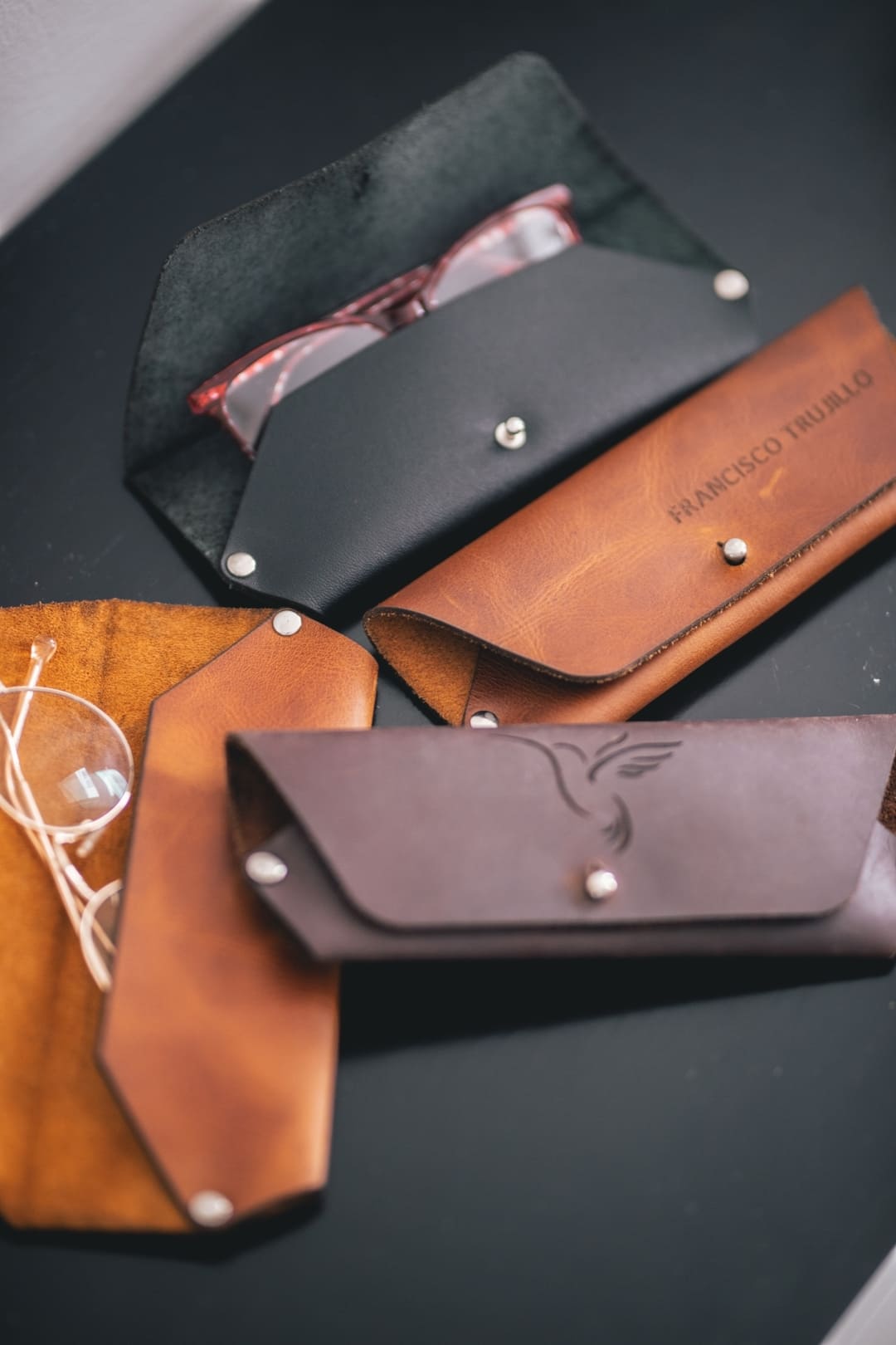 Estuche de cuero para gafas personalizado